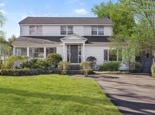 37 Park Ave, Old Greenwich, CT 06870