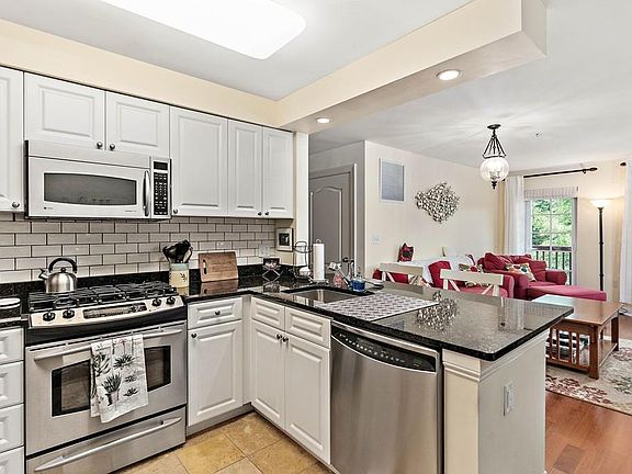 3rd image of 501 Commerce Dr Unit 3210