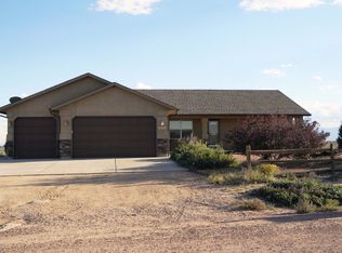 326 E Parkridge Dr, Pueblo West, CO 81007