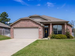 2037 Cumberland Dr, Longview, TX 75601