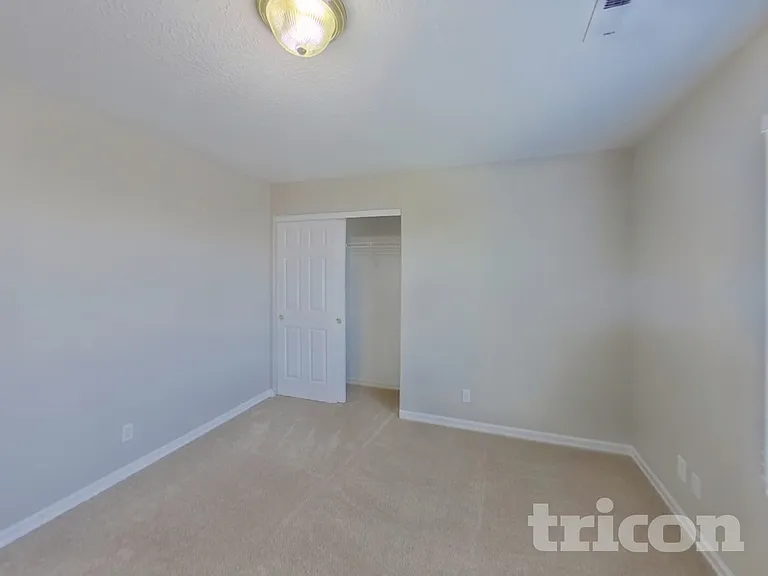 2311 NW 5th St — Photo 12