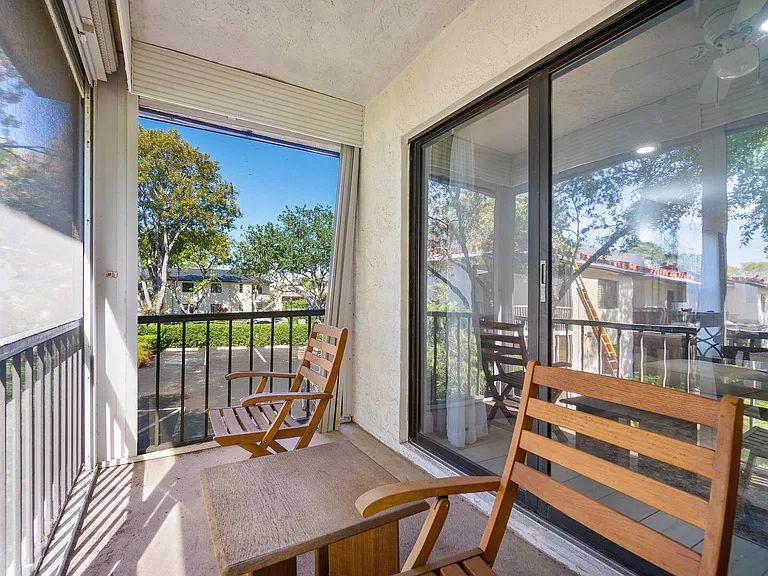 8436 Cypress Ln #7H — Photo 23