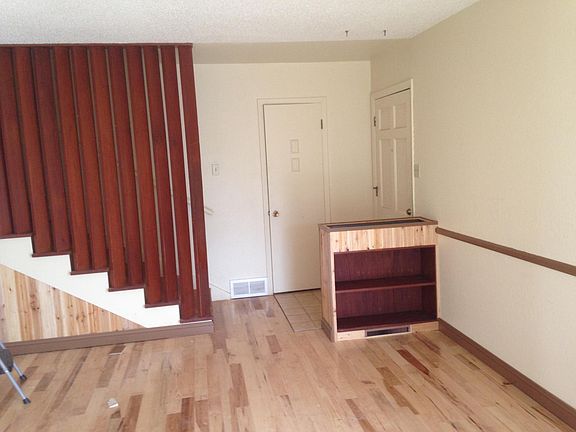 4th image of 525 Skyline Dr