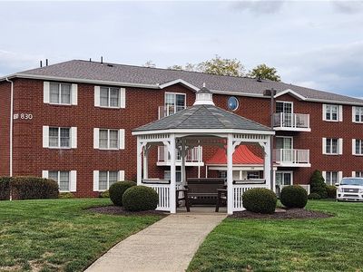 830 S Main St APT 211, Washington, PA, 15301