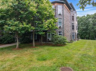 9 Claire Point Rd, Burlington, VT 05408