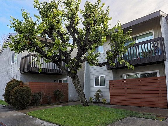 4th image of 7042 Fenway Dr APT 5