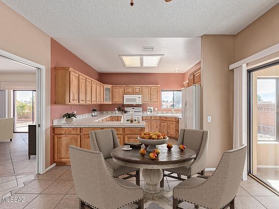 5th image of 173 E Paseo De Golf