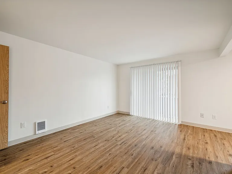 The 1800 Place Apartments — Photo 21