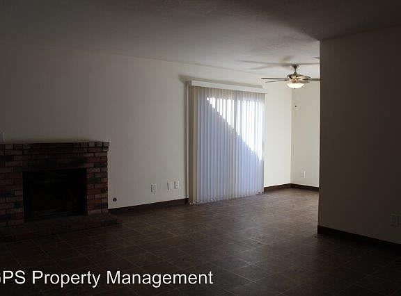 5th image of 447 Columbia Dr