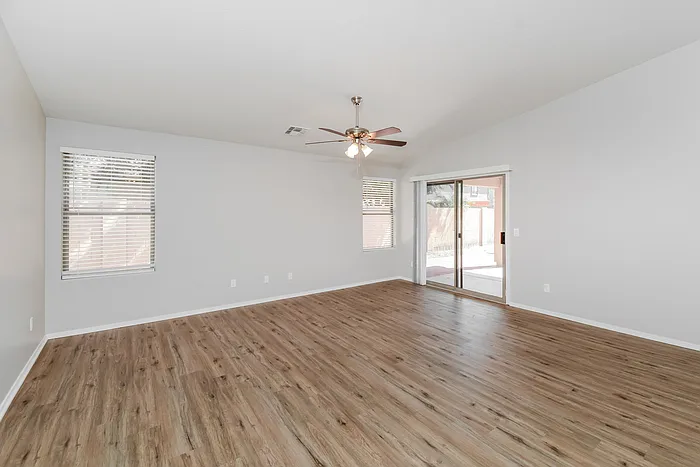 4 bed, 2.0 bath, 1768 sqft, $2,245 — Photo 4