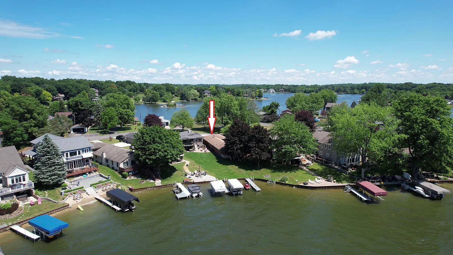 8452 Woodland Shore Dr photo 1