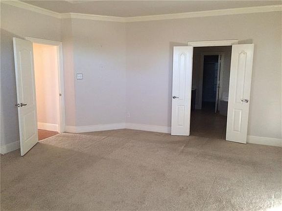 4th image of 1625 Strayhorn Dr