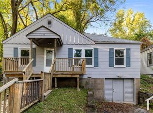 147 Chambers Rd, Saint Louis, MO 63137
