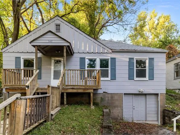 147 Chambers Rd, Saint Louis, MO 63137