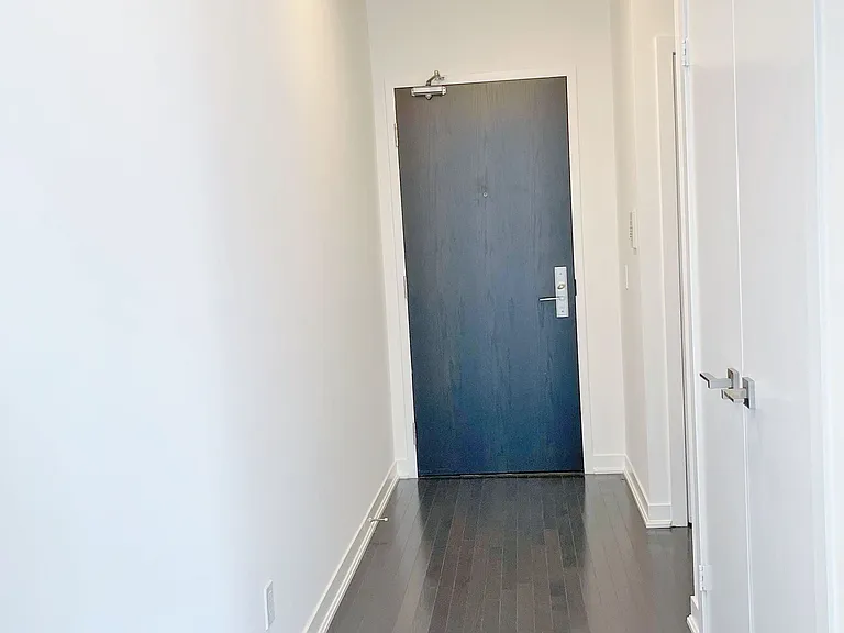 770 Bay St #2508 — Photo 32