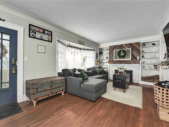 3rd image of 1244 Jackson Ave