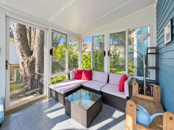 11R Berkeley St, Somerville, MA 02143