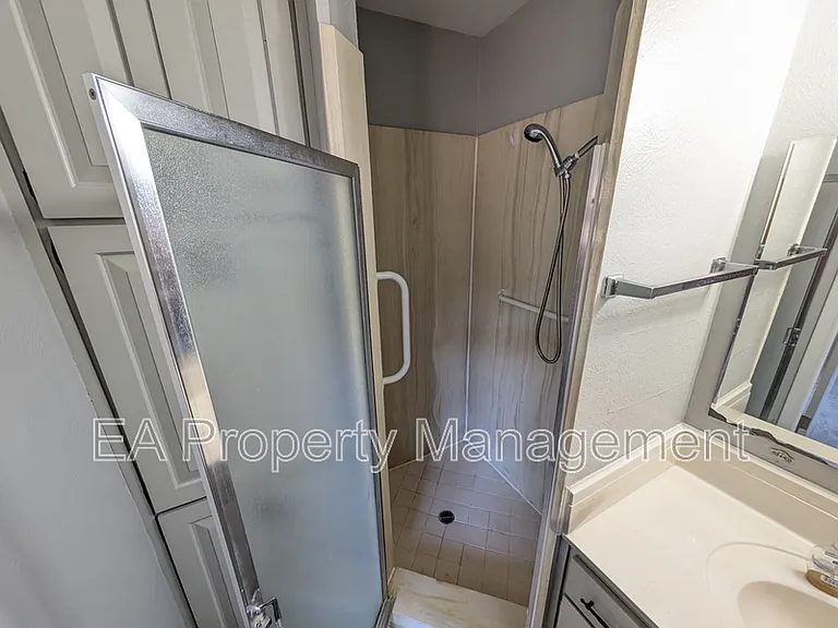 3204 La Veta Dr NE — Photo 18