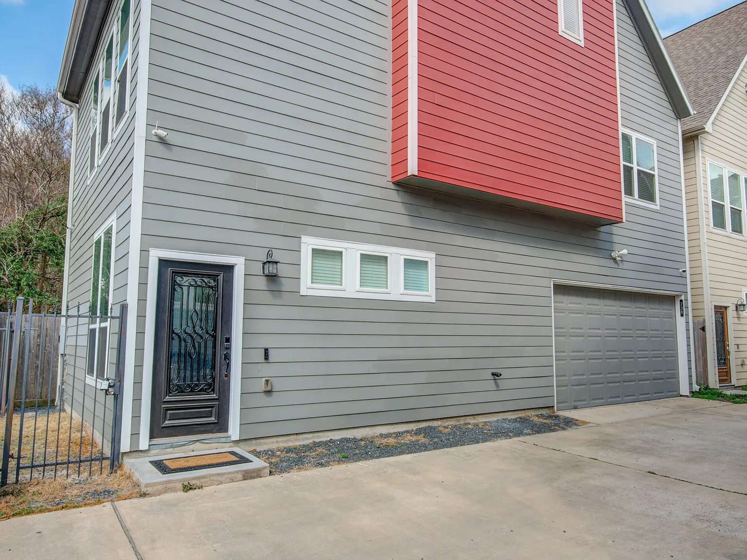 4 bed, 3.5 bath, 1845 sqft, $3,500 — Photo 2