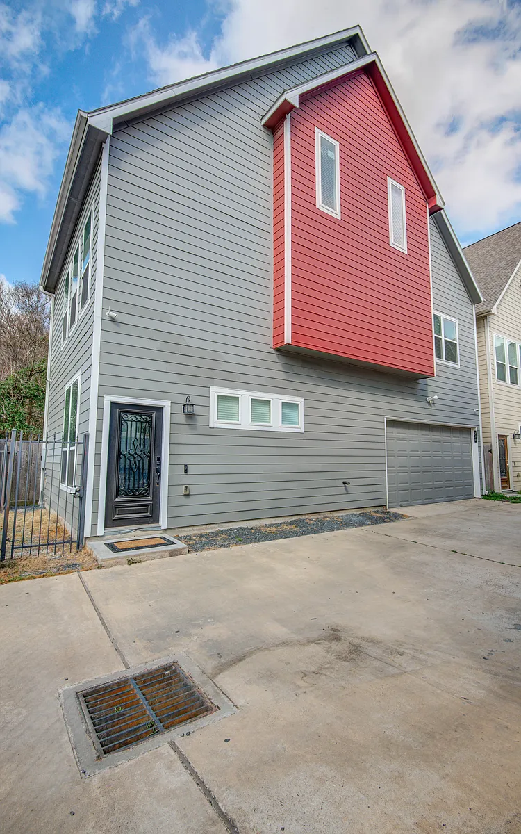 Building Photo - 738 Link Rd