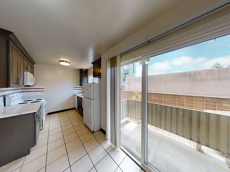 2540 Regent St — Photo 6