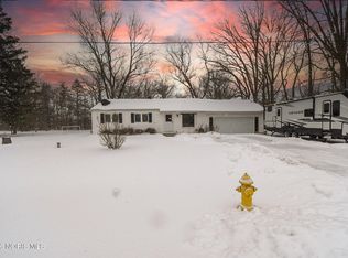 28262 Brookside Ln, Millbury, OH 43447