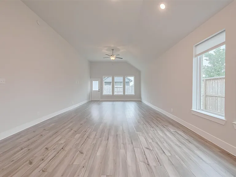 200 Catalina Cove Dr — Photo 10