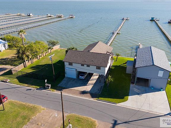 2nd image of 206 N Shore Dr