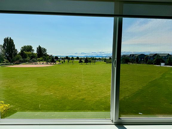 3rd image of 4408 Cormorant Way #9