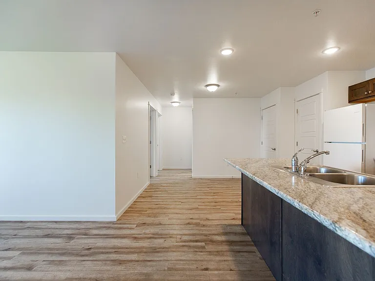 Cottonwood Corner Apartments — Photo 75