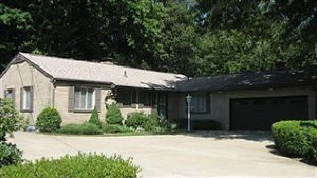 1st image of 249 Lake Front Dr
