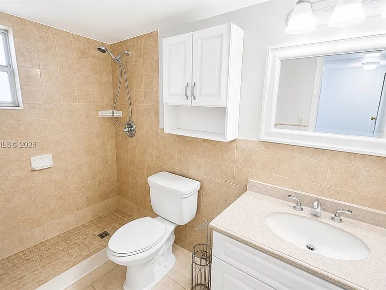 9100 SW 137th Ter #4-3 — Photo 7
