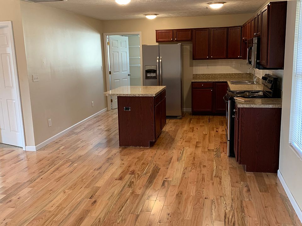 1st image of 113 Sara Marie Ln