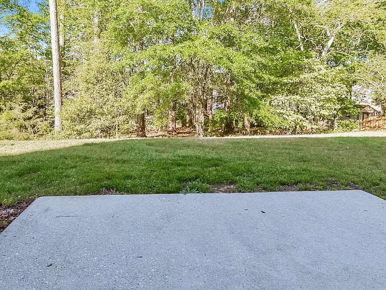 2521 Meadow Pond Trl — Photo 19