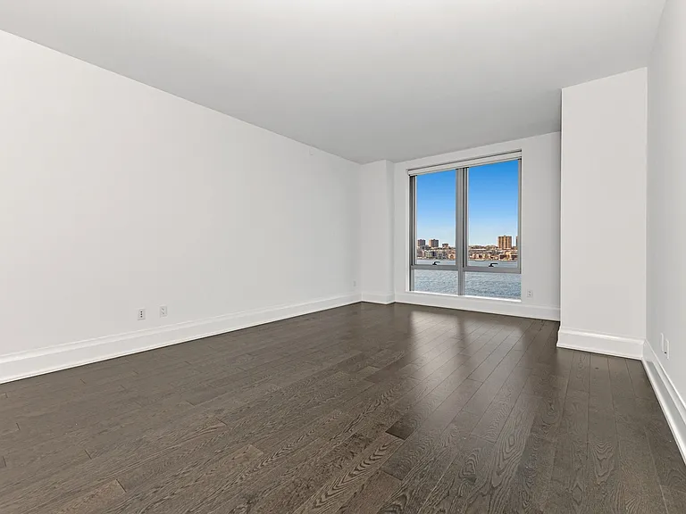 50 Riverside Blvd #12A — Photo 1