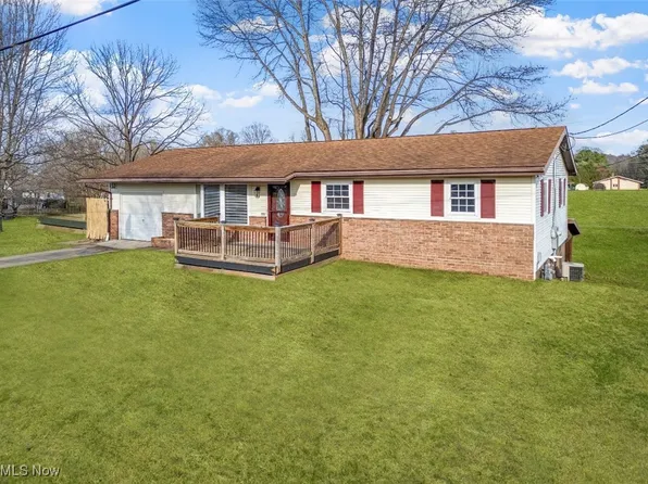 102 Summit Rd, Marietta, OH 45750