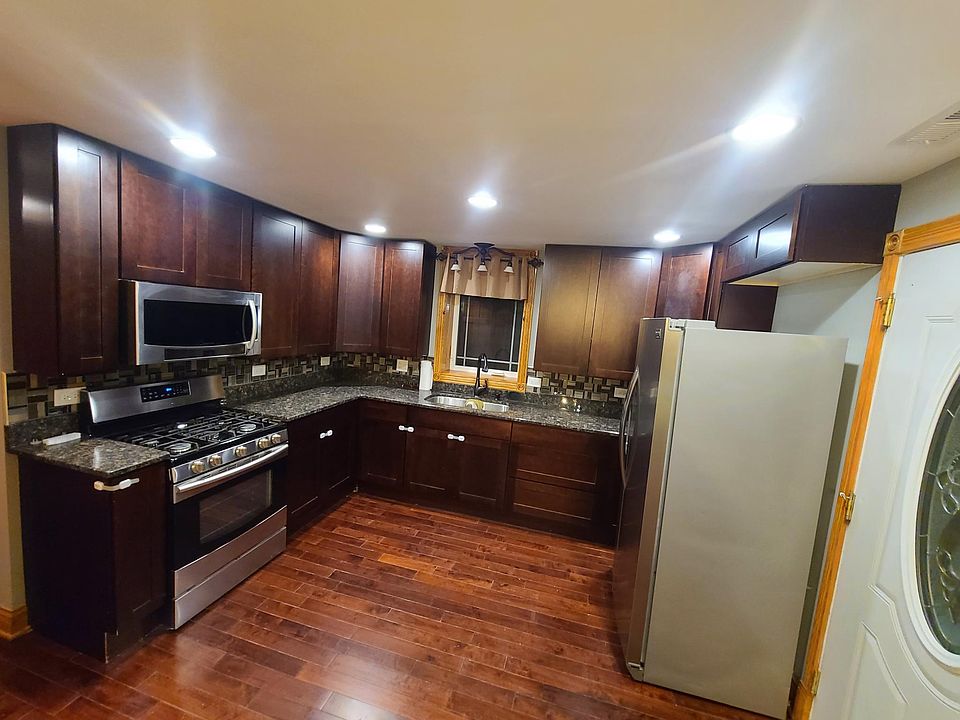 1st image of 2327 S Lawndale Ave #3