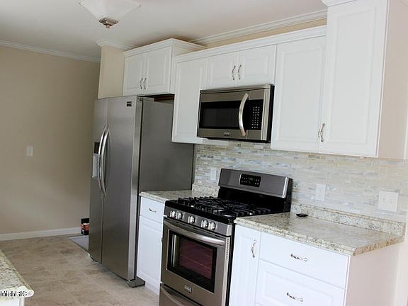 3rd image of 224 Bowman St