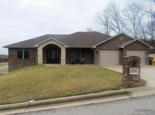 3705 Christian Rdg, Jefferson City, MO 65101