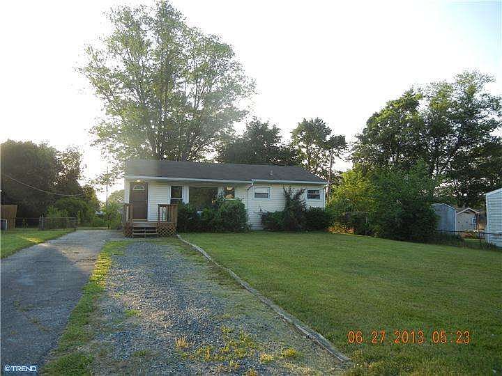 1st image of 3862 Evelyn Dr