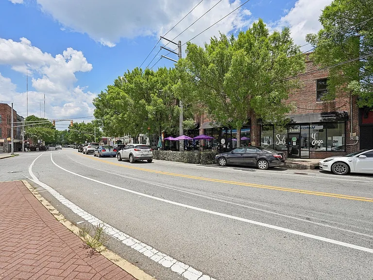 The Kirkwood Apartments at Edgewood — Photo 48