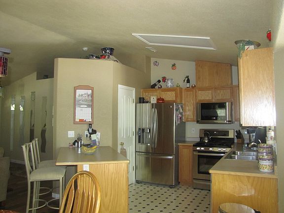 5th image of 691-495 Tara Way
