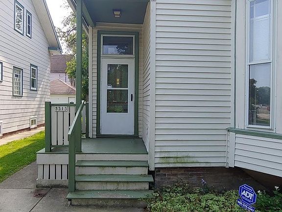 2nd image of 3313 W Kilbourn Ave #1