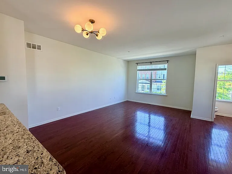 3744 Green St — Photo 3