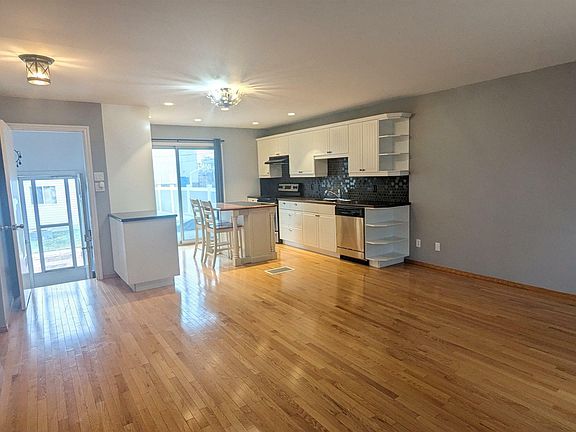 2nd image of 5317 45th Ave