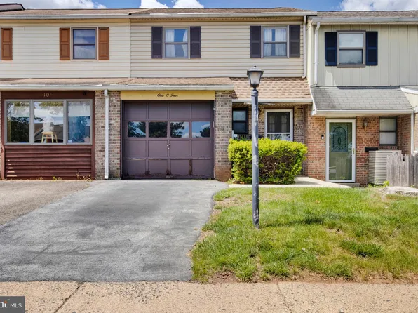 104 Orchard Ct, Royersford, PA 19468