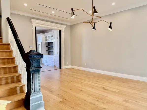 11a Arlington Place image 4 of 30