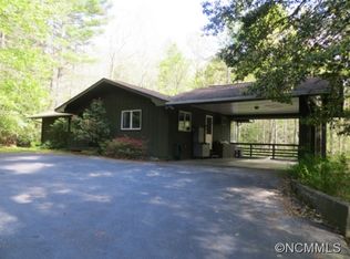 2080 Cherrywood Ln, Pisgah Forest, NC 28768