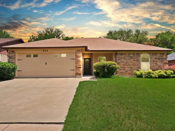 929 Thistle Ridge Ln, Arlington, TX 76017
