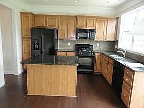 2nd image of 821 Poplar Ter